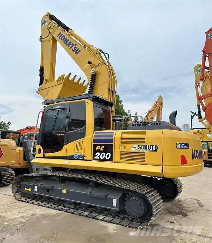 Komatsu PC200-8 Excavatoare pe șenile
