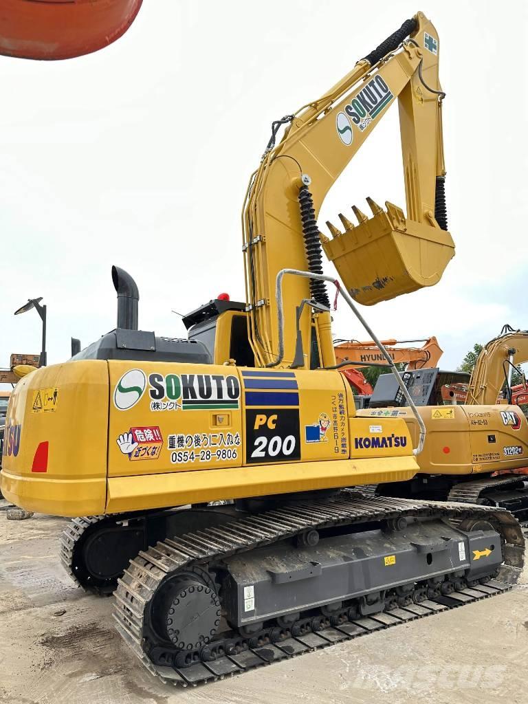 Komatsu PC200-8 Excavatoare pe șenile
