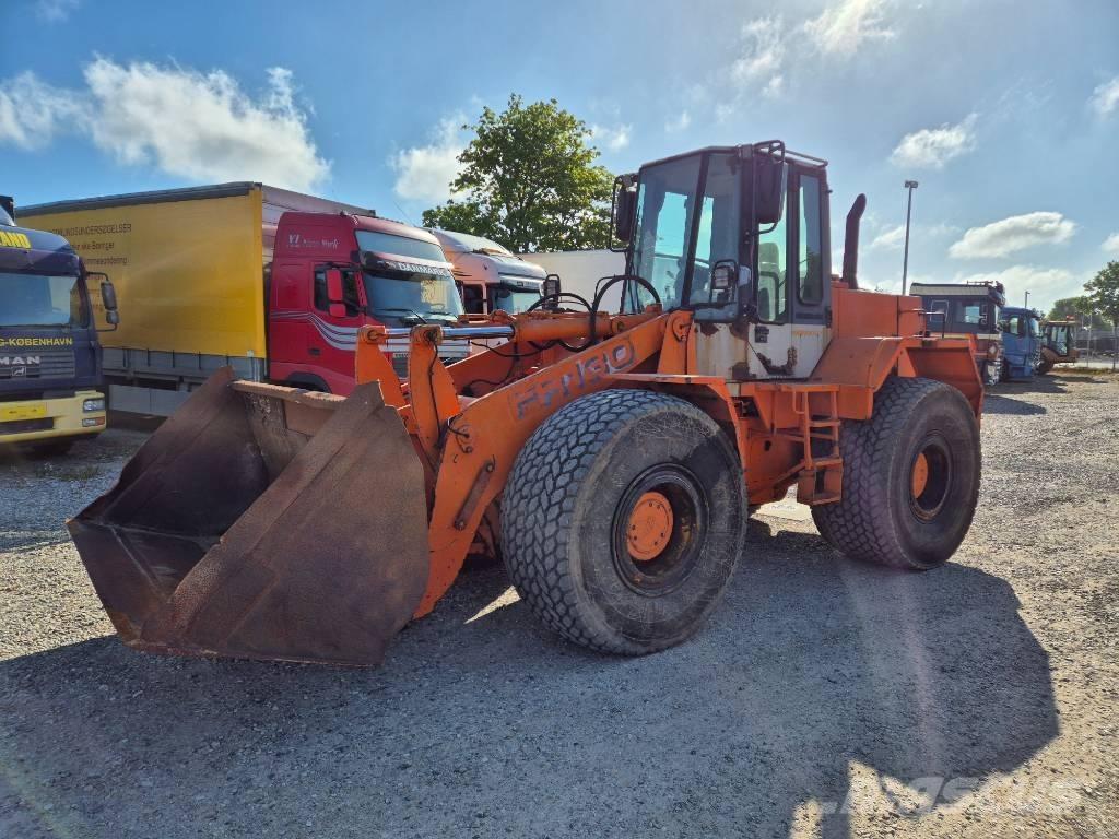 Hitachi FR 130 Incarcator pe pneuri