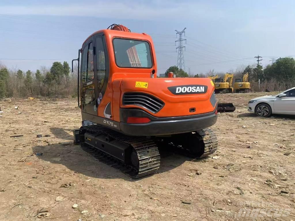Doosan DX75 Mini excavatoare < 7t