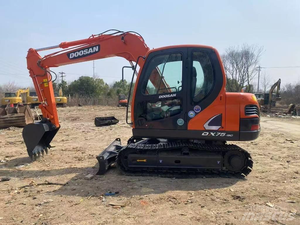 Doosan DX75 Mini excavatoare < 7t