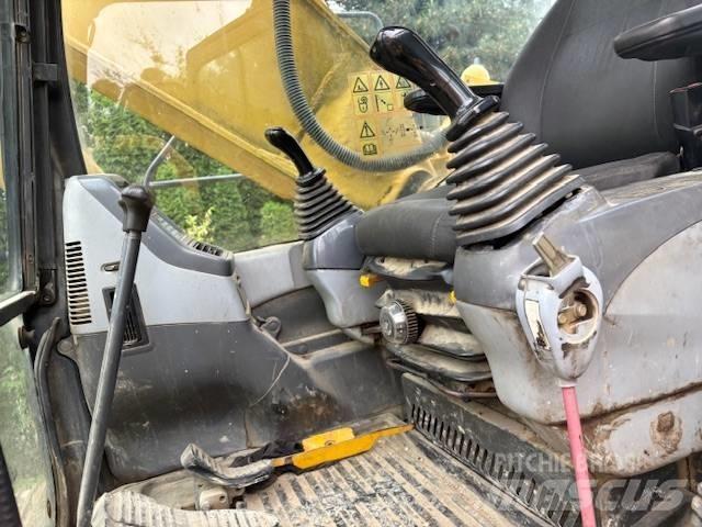 Komatsu PC 210 Excavatoare pe șenile
