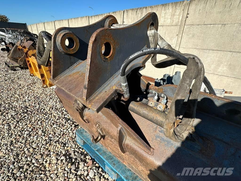 Hitachi ZX170-5B Excavator