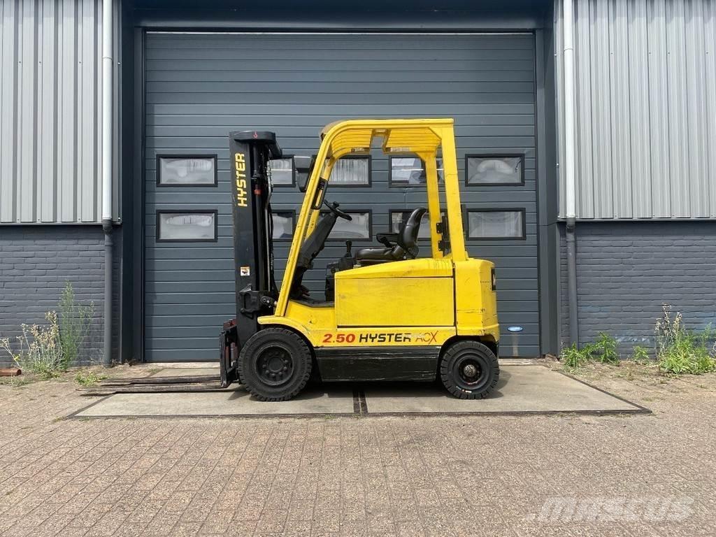 Hyster J2.50XM Stivuitor electric