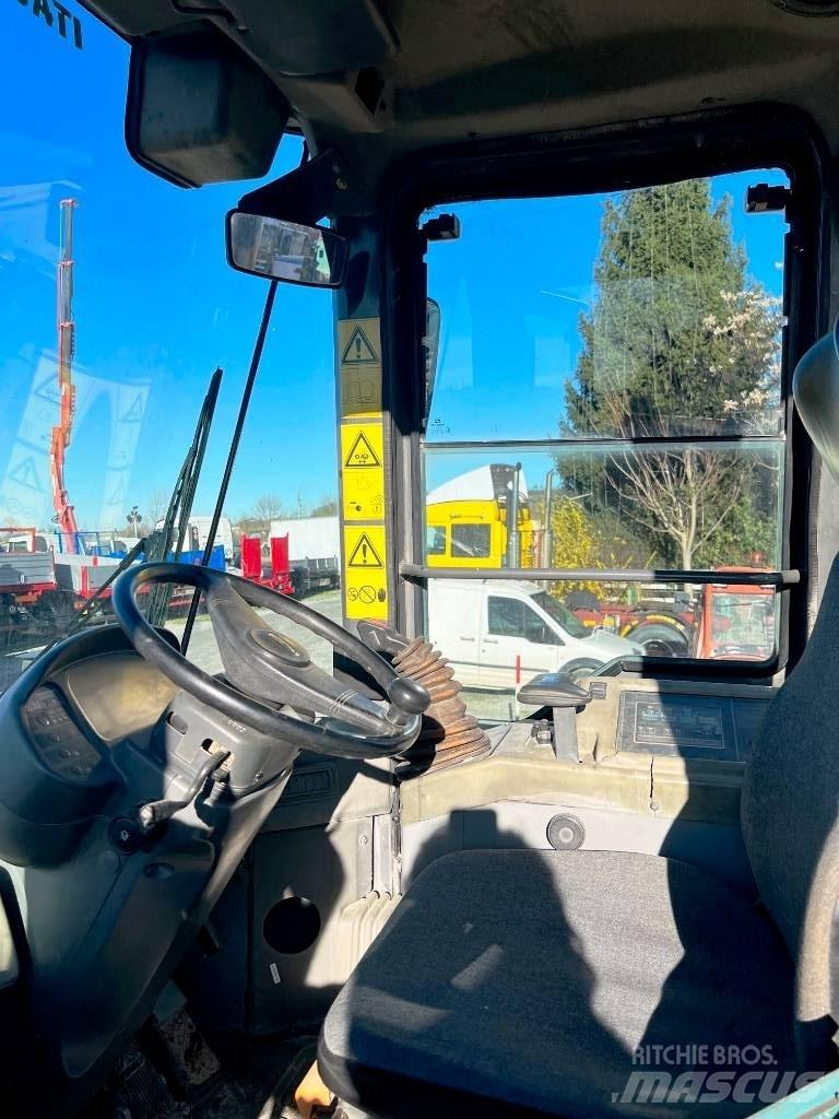Komatsu WA 320 Incarcator pe pneuri