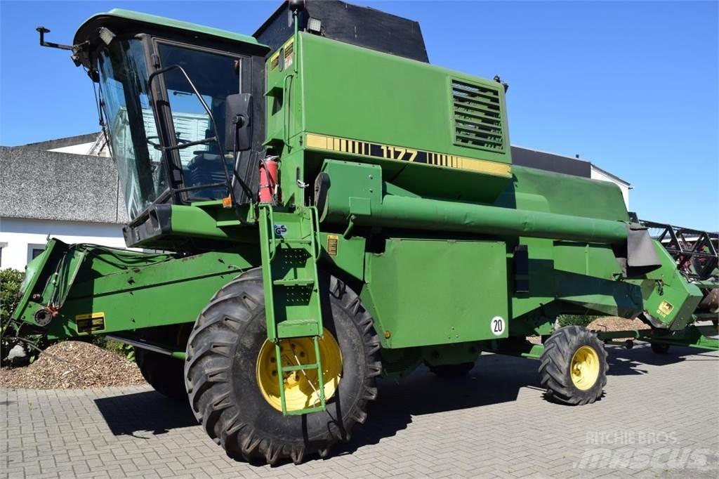 John Deere 1177 Combine de secerat