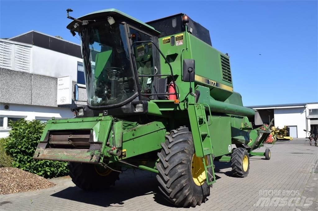 John Deere 1177 Combine de secerat