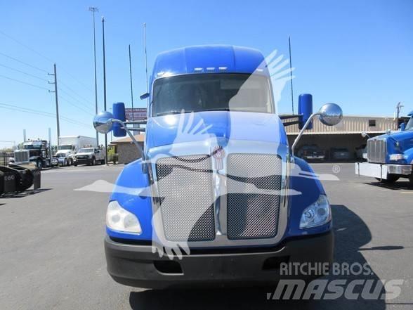 Kenworth T680 Autotractoare