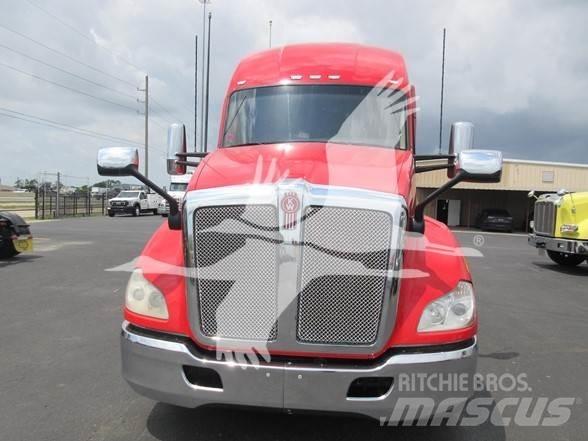 Kenworth T680 Autotractoare
