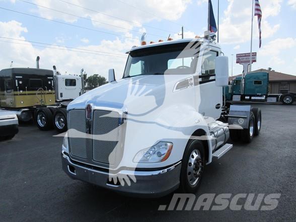 Kenworth T680 Autotractoare