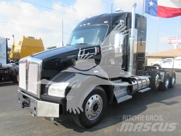 Kenworth T880 Autotractoare