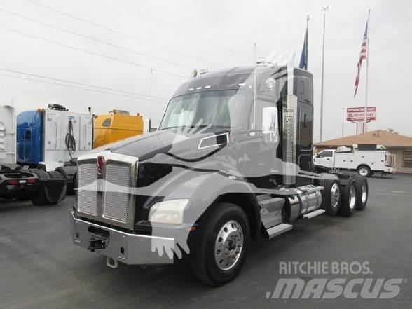 Kenworth T880 Autotractoare