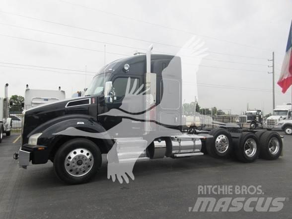 Kenworth T880 Autotractoare