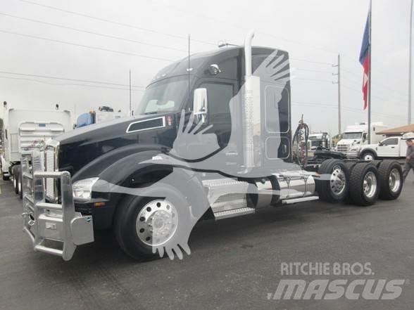 Kenworth T880 Autotractoare