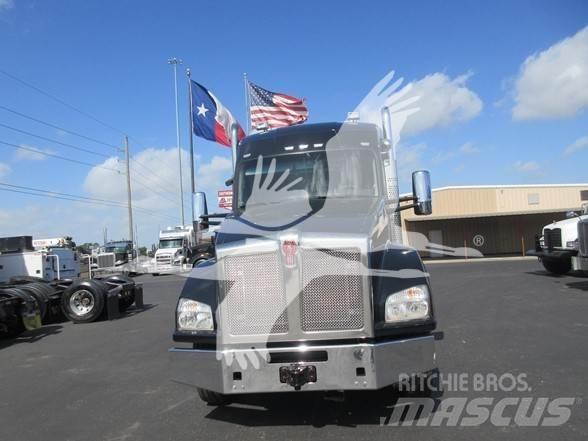 Kenworth T880 Autotractoare