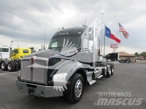 Kenworth T880 Autotractoare