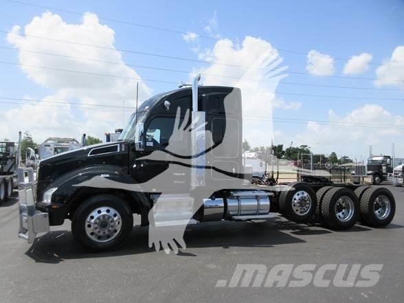 Kenworth T880 Autotractoare