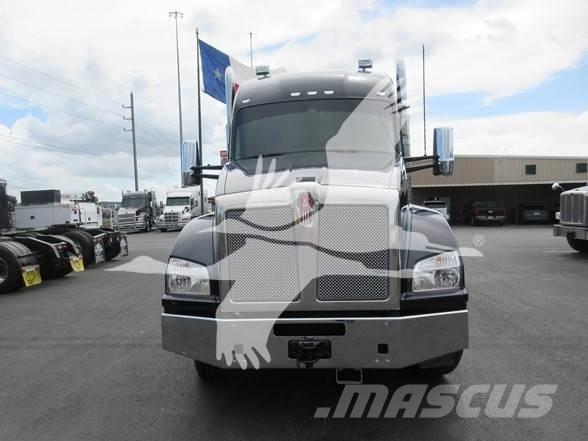 Kenworth T880 Autotractoare