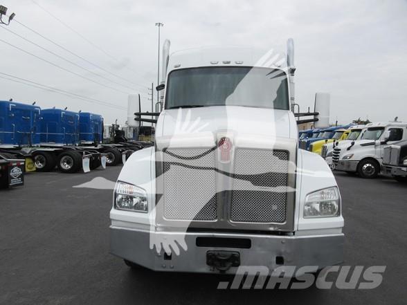 Kenworth T880 Autotractoare