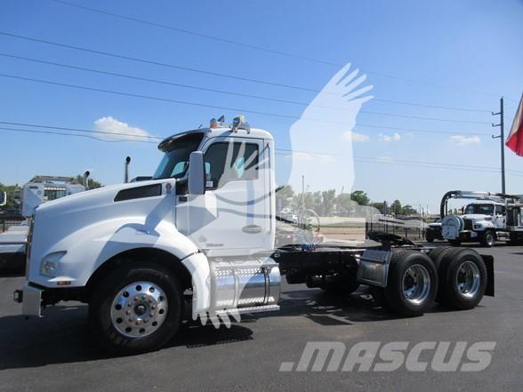 Kenworth T880 Autotractoare