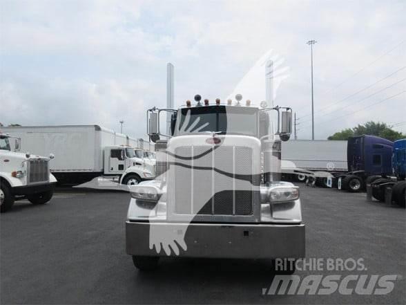 Peterbilt 388 Autotractoare