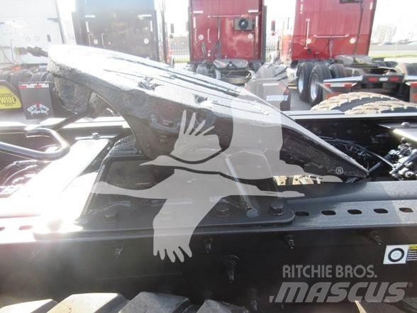 Peterbilt 567 Autotractoare
