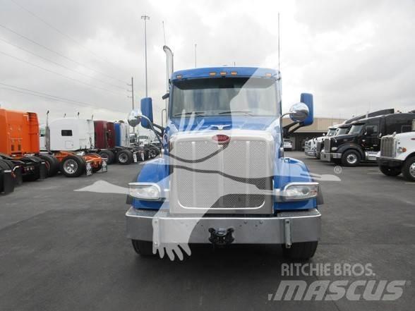 Peterbilt 567 Autotractoare