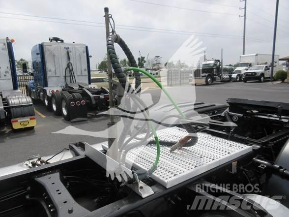 Peterbilt 567 Autotractoare