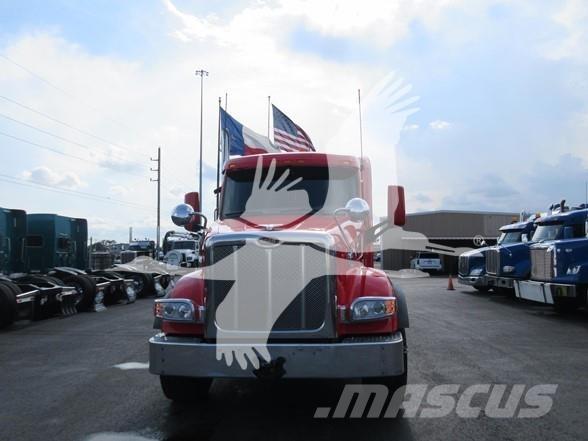 Peterbilt 567 Autotractoare