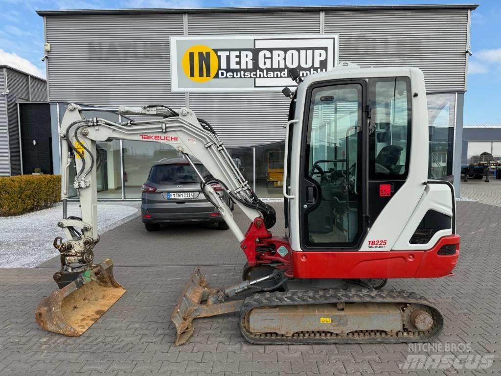 Takeuchi TB 225 V3 Mini excavatoare < 7t