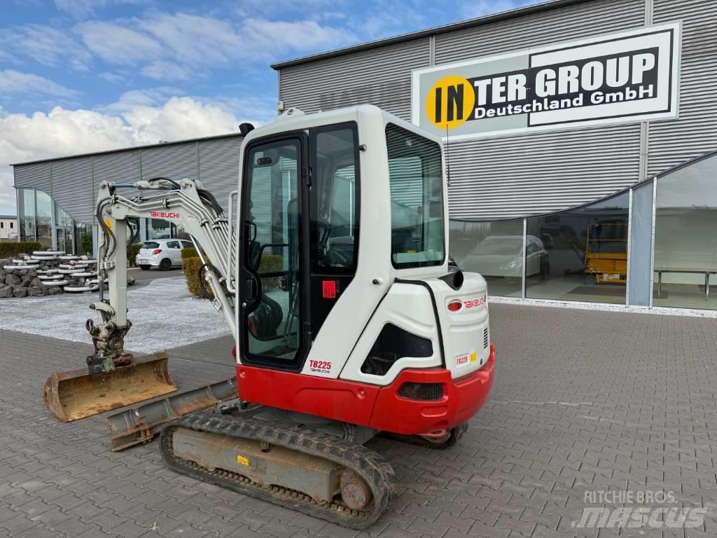 Takeuchi TB 225 V3 Mini excavatoare < 7t