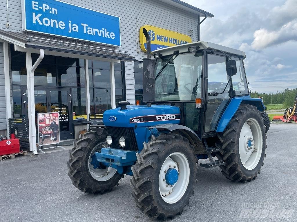 Ford 4830 Tractoare