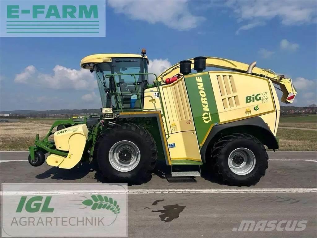 Krone big x 700 i Forajere cu autopropulsare