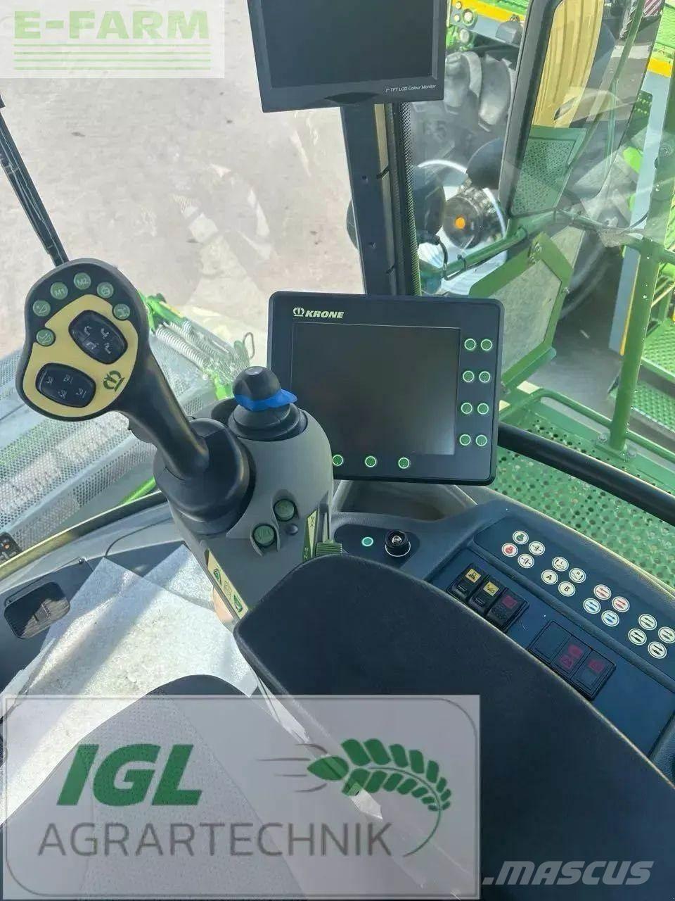 Krone big x 700 i Forajere cu autopropulsare