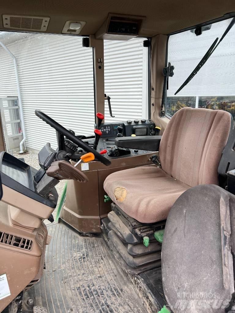 John Deere 6900 Tractoare