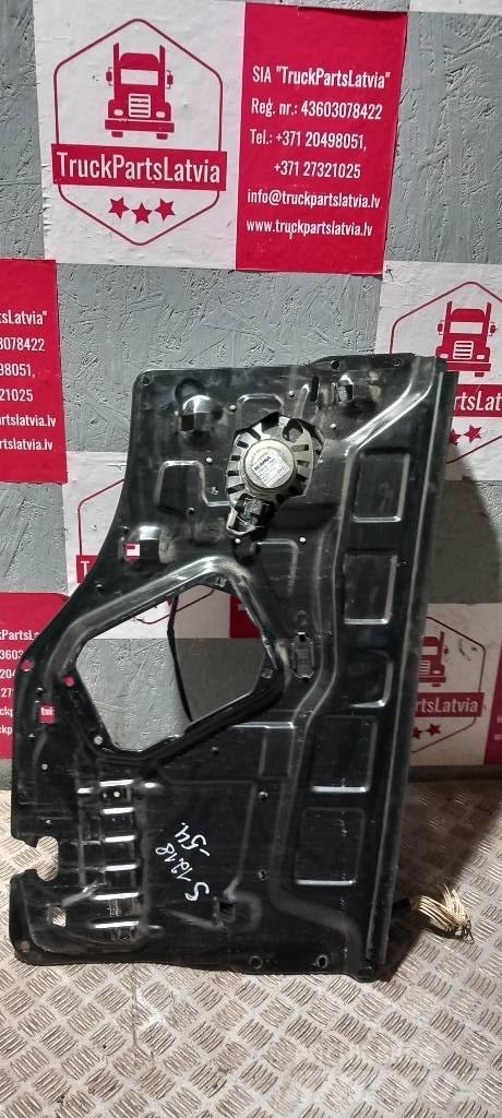 Scania R 440   1534512 Cabine si interior