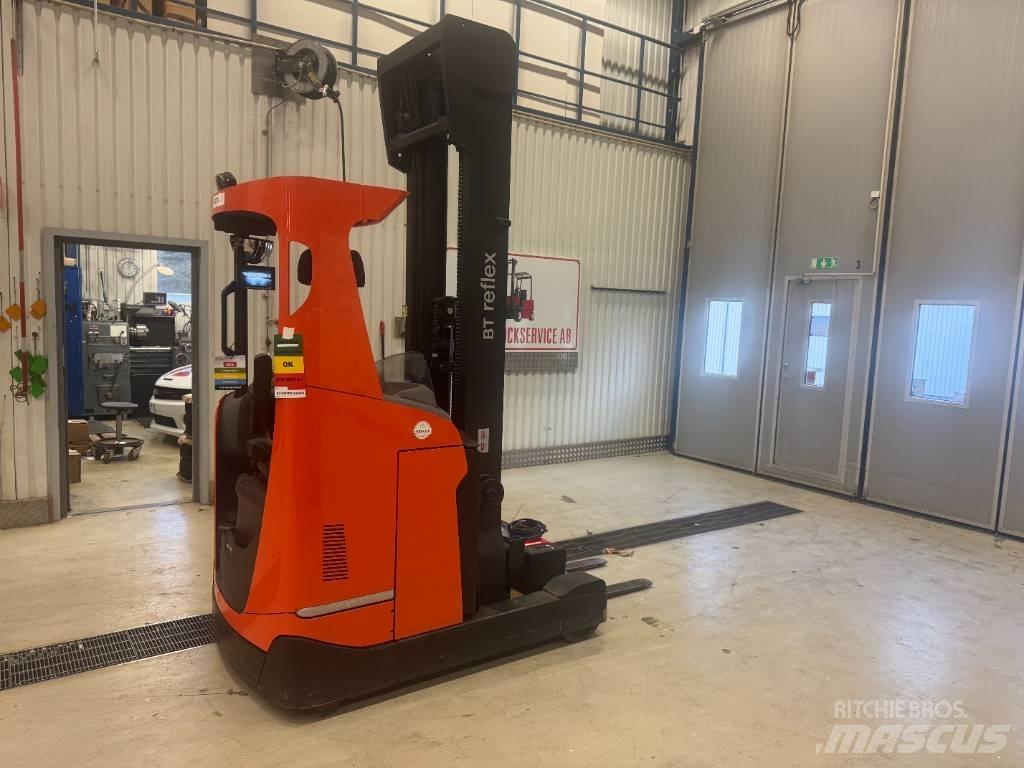 BT Toyota RRE 160 Stivuitor cu catarg retractabil