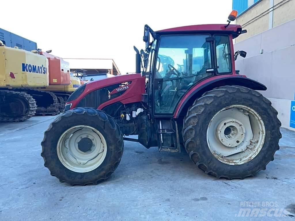 Valtra A134 Tractoare