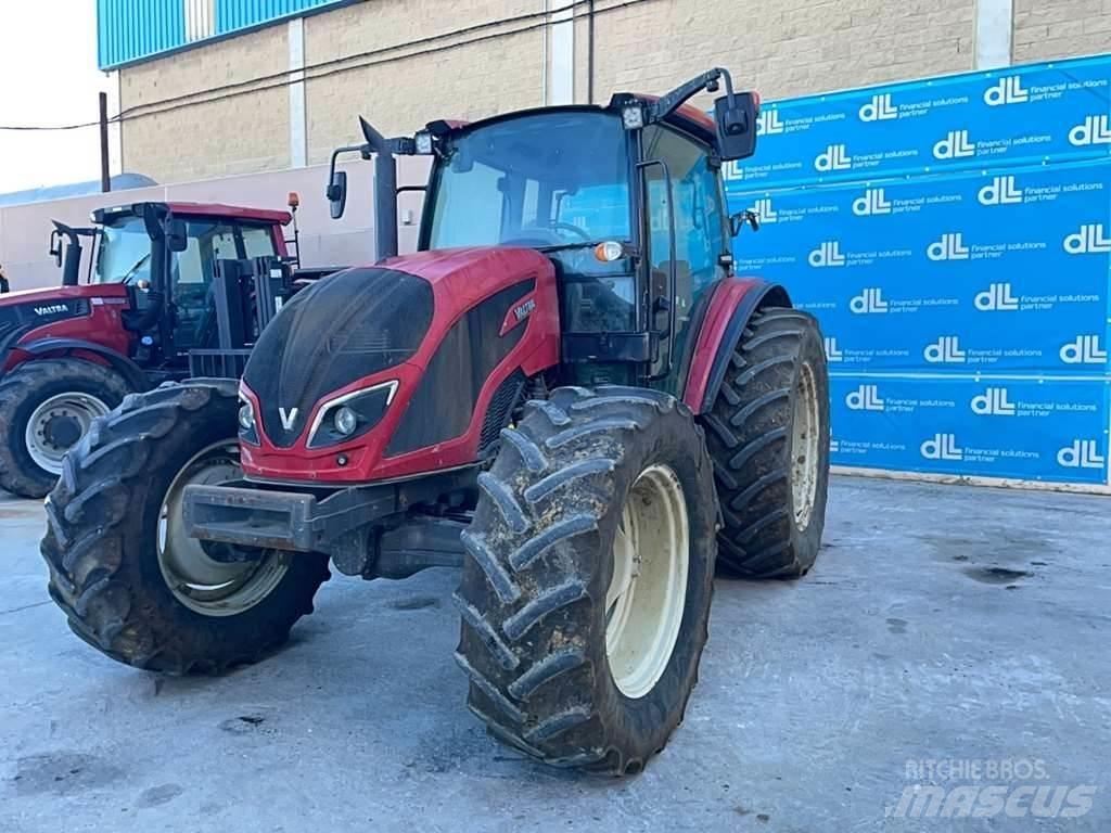 Valtra A134 Tractoare
