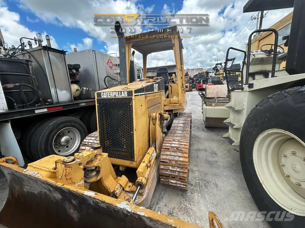 CAT D 3 C III Buldozere pe senile