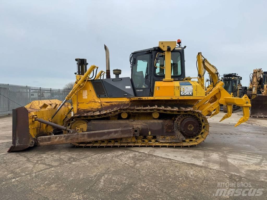 Komatsu D65EX-15 Buldozere pe senile