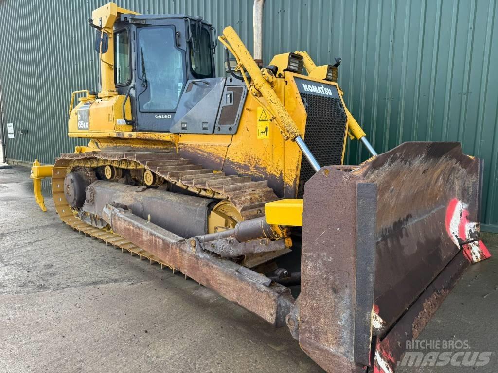 Komatsu D65EX-15 Buldozere pe senile