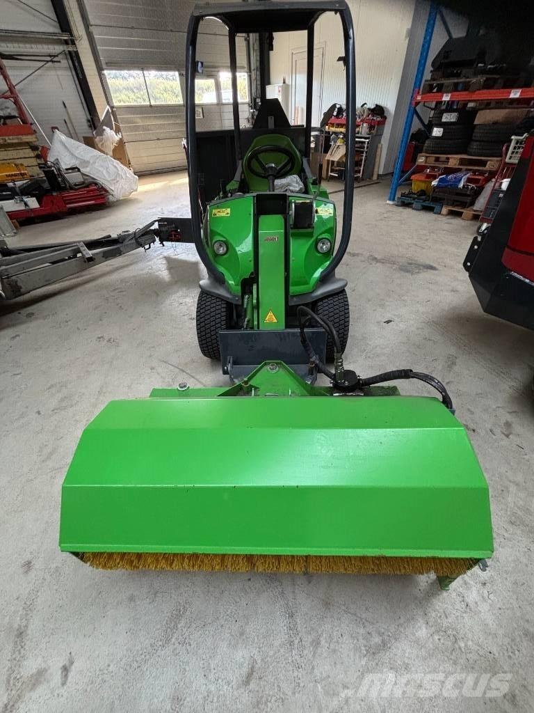 Avant 220 Mini incarcatoare