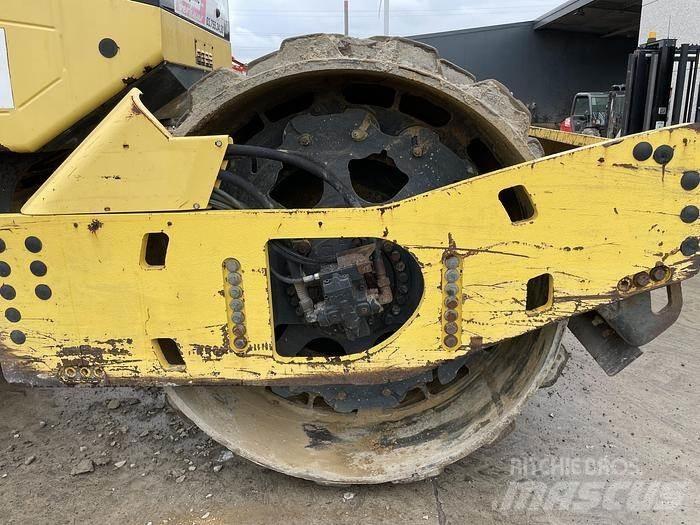 Bomag BW213DH-4 Compactoare monocilindrice