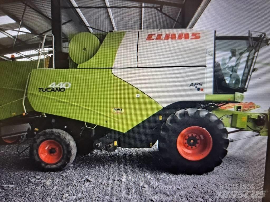 CLAAS Tucano 440 Combine de secerat