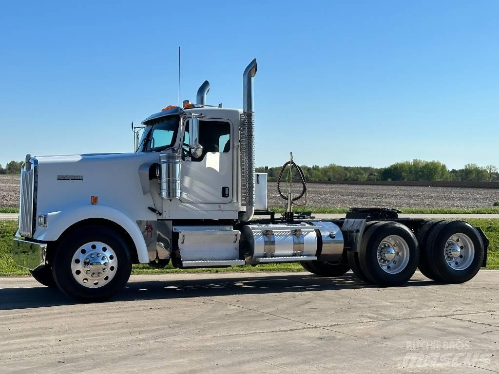 Kenworth W900 Autotractoare