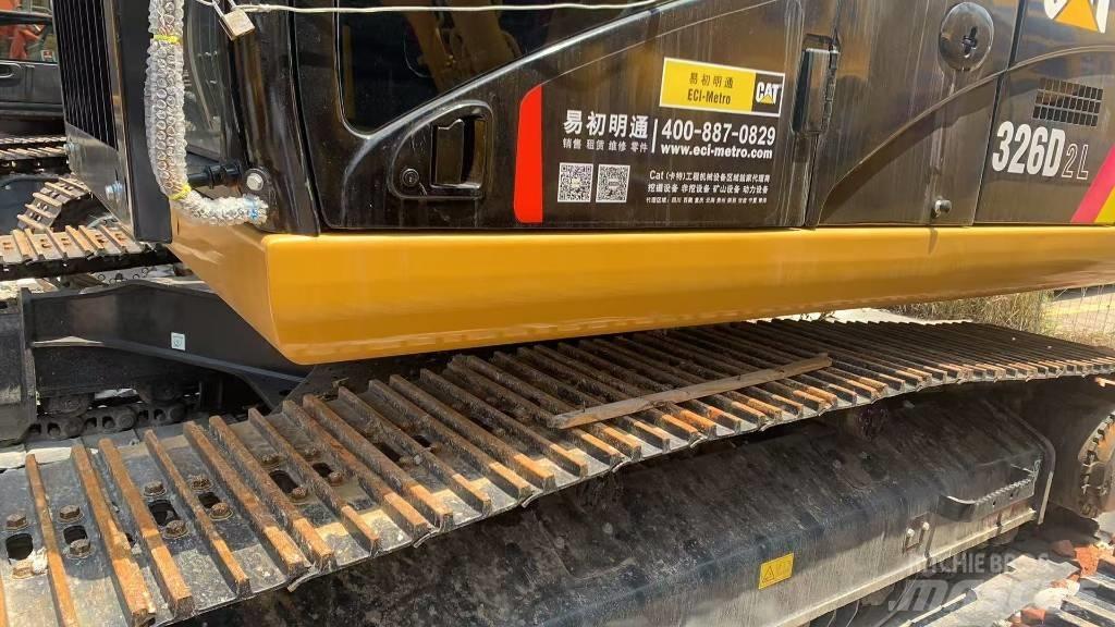 CAT 326 F Excavatoare pe șenile

