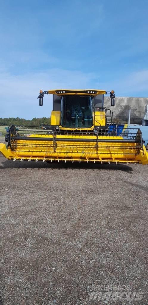 New Holland CX 5.80 Combine de secerat