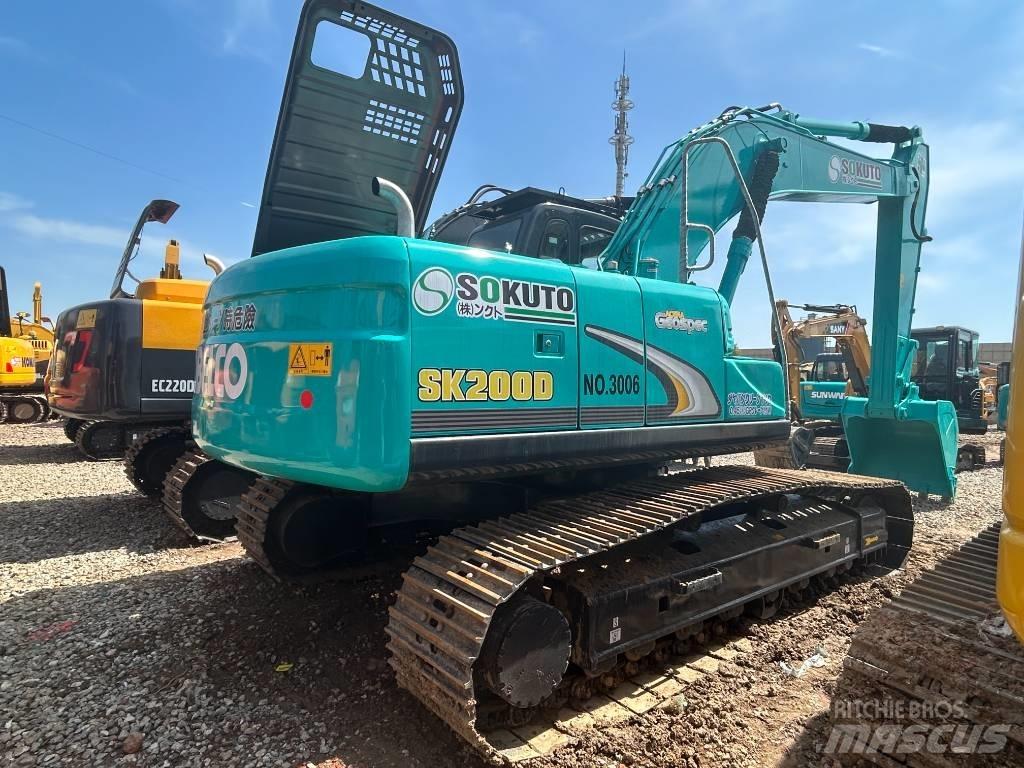 Kobelco SK 200D Excavatoare 7t - 12t
