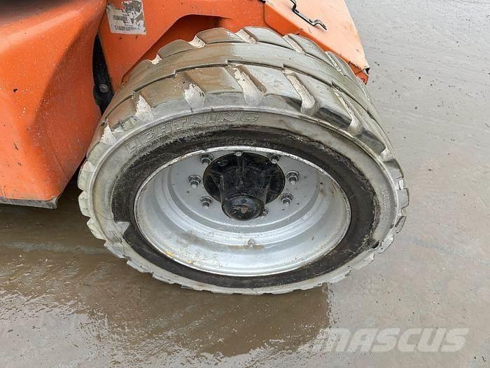 JLG E450AJ Alte ascensoare si platforme